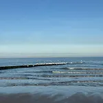 Maison Noire Westende-bad Incl Parking & Ontbijt Bed & Breakfast