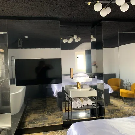 Maison Noire Westende-bad Incl Parking & Ontbijt *