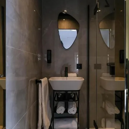 Maison Noire Westende-bad Incl Parking & Ontbijt