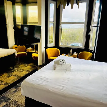 Maison Noire Westende-bad Incl Parking & Ontbijt