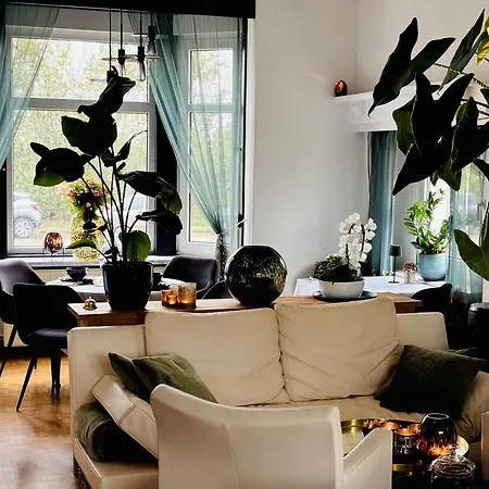 Maison Noire Westende-bad Incl Parking & Ontbijt