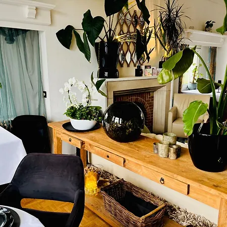 Maison Noire Westende-bad Incl Parking & Ontbijt B&B 미들케르케