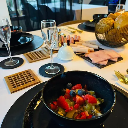 Maison Noire Westende-bad Incl Parking & Ontbijt 미들케르케