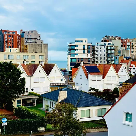 Maison Noire Westende-bad Incl Parking&ontbijt Bed & Breakfast Middelkerke