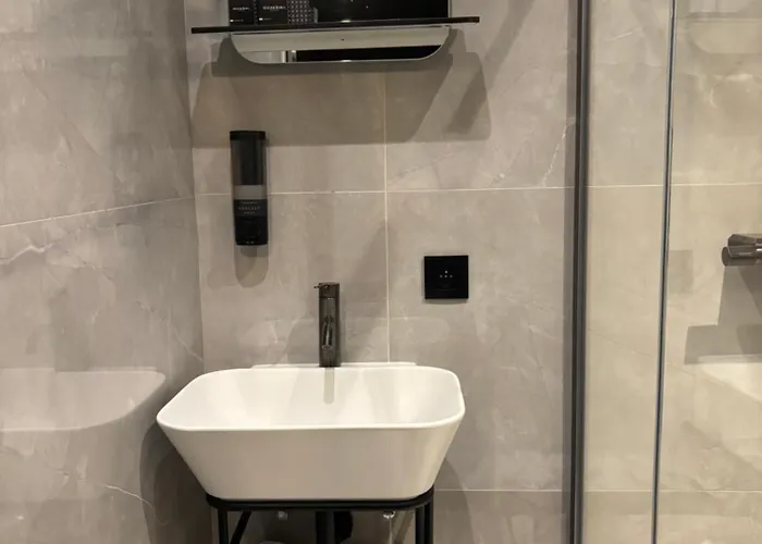 Maison Noire Westende-bad Incl Parking & Ontbijt 4* 米德尔克尔克