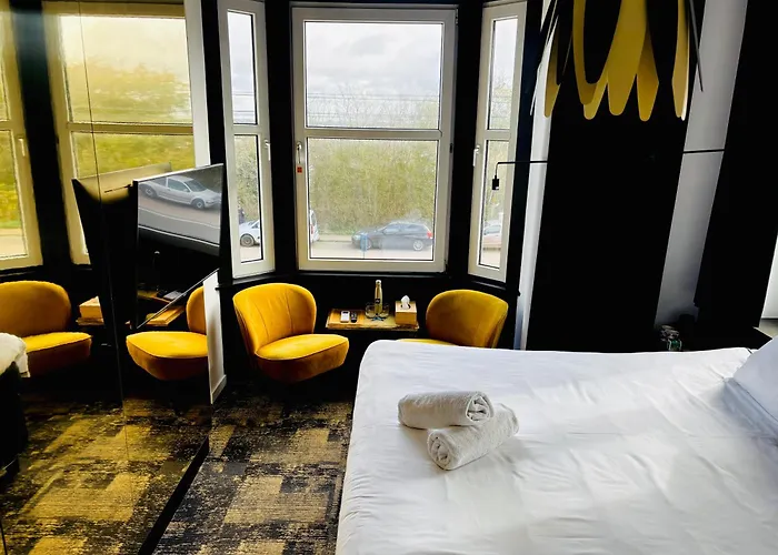 Maison Noire Westende-bad Incl Parking & Ontbijt Bed & Breakfast 4*